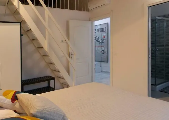 Alojamento de Acomodação e Pequeno-almoço Contessa Pisa